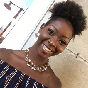 Meet your Posher, Briana